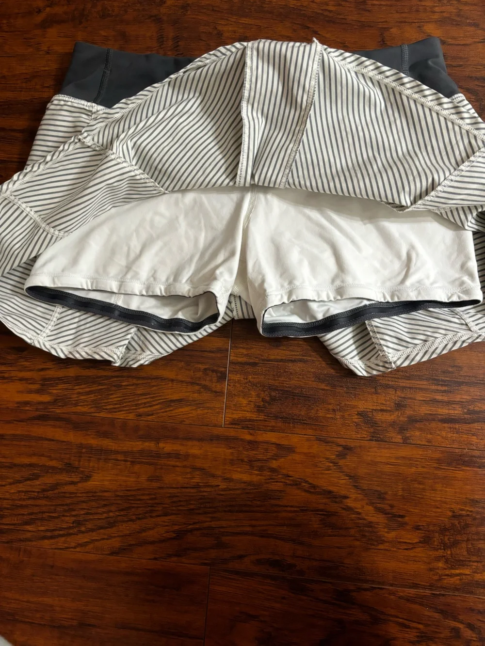Lululemon Fast Cat Skirt Built-in Shorts Grey White Stripe Pleated Tennis Skort